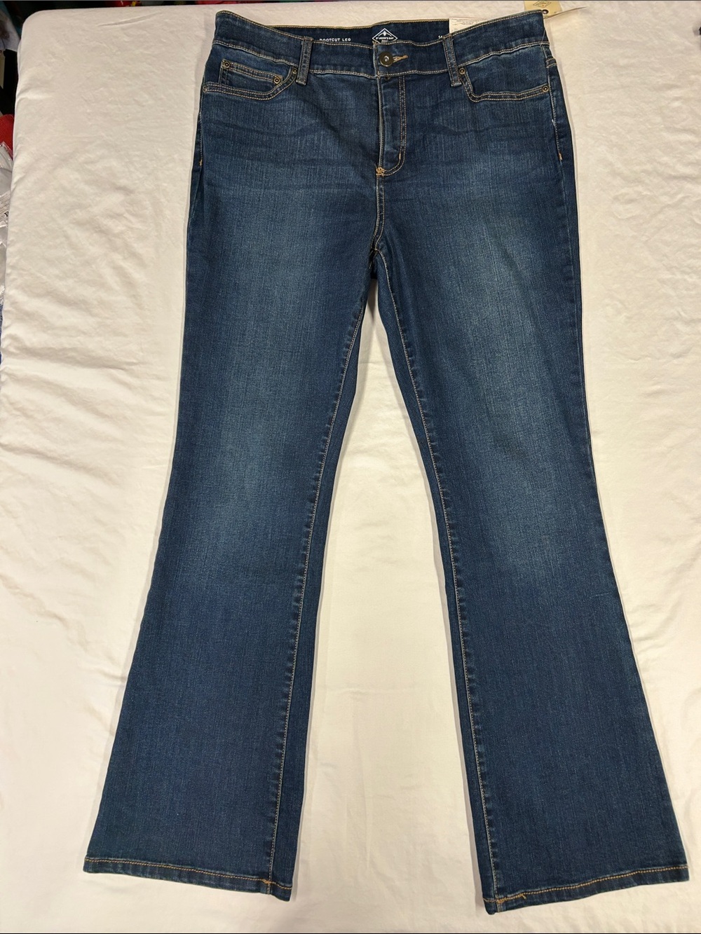 NWT St. John's Bay Mid Rise Bootcut Jeans Dark Wash Stretch Size 14